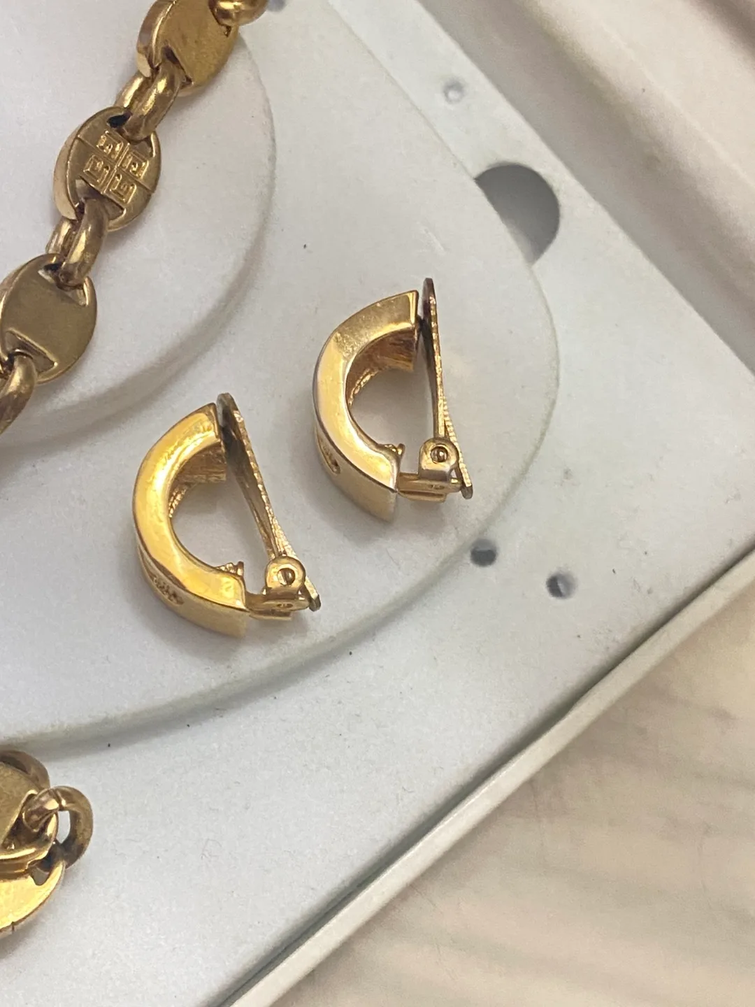 Givenchy Gold Tone Necklace & Bracelet and Earrings c image indicator(6)