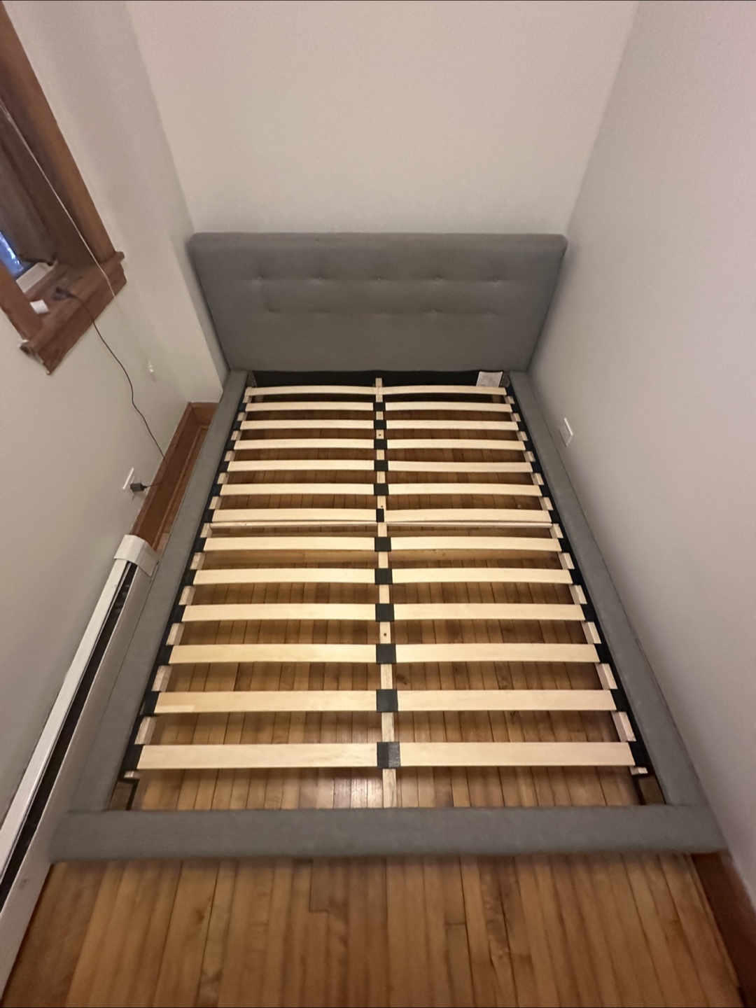 Gray Mid Century Modern Queen Bed Frame - photo 4