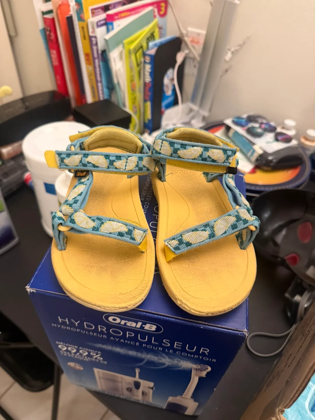 Teva Sandals - Size 10 kids 17cm image indicator(2)