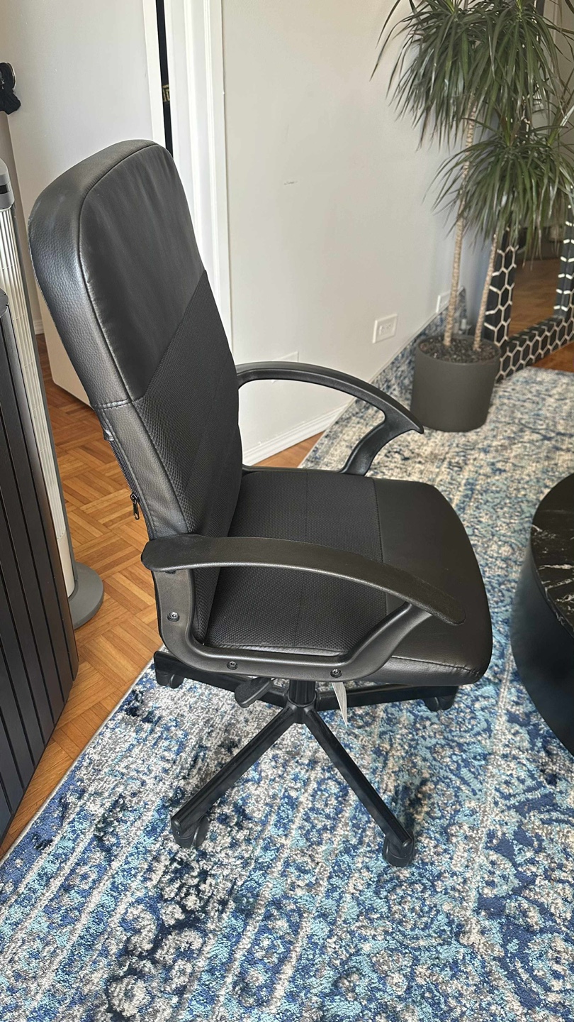 Black Office Chair - photo 3