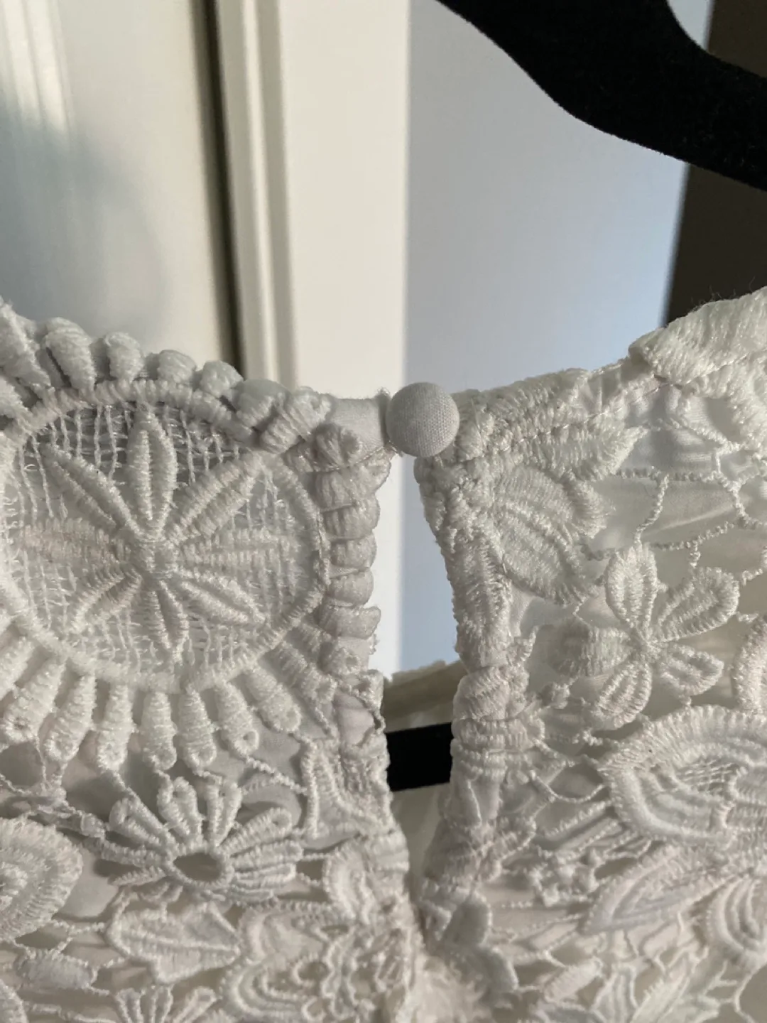 Topshop White Lace Top - Size US 2 / UK 6 image indicator(4)