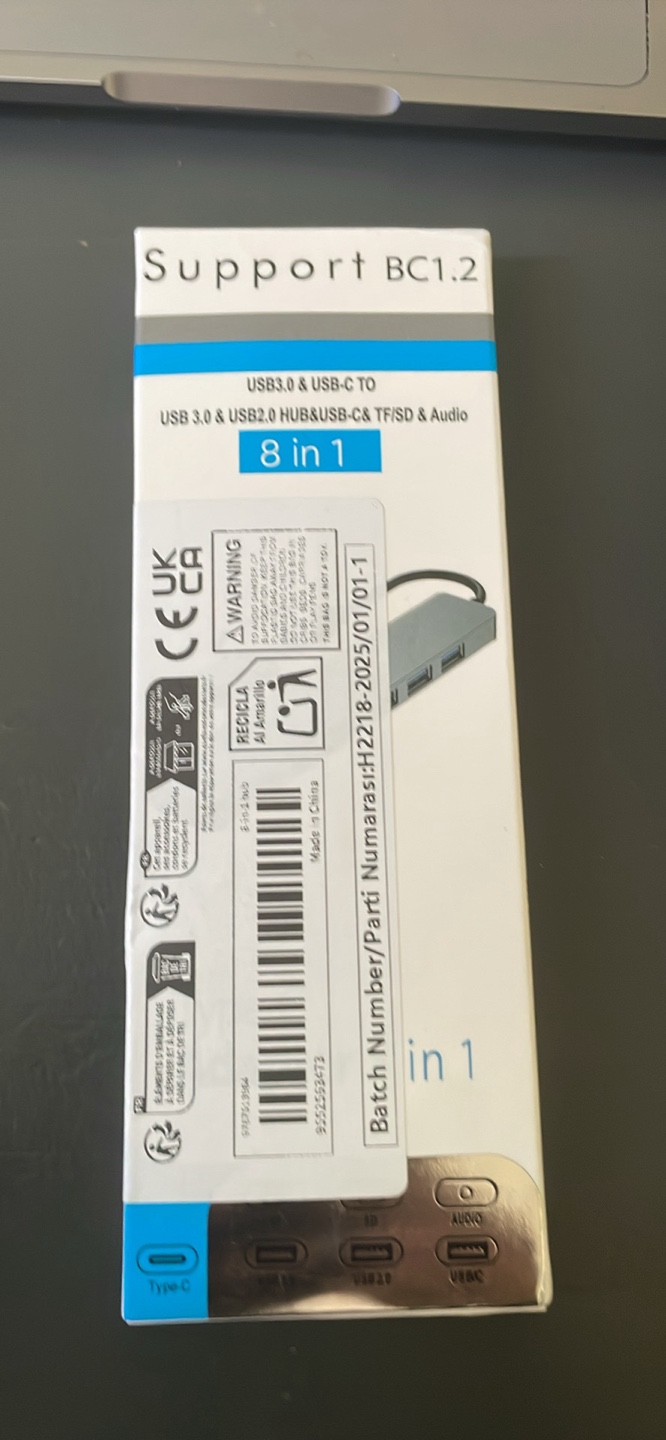 8 in 1 USB-C & USB to Audio USB TF Card HUB for Mac & Windows - photo 2