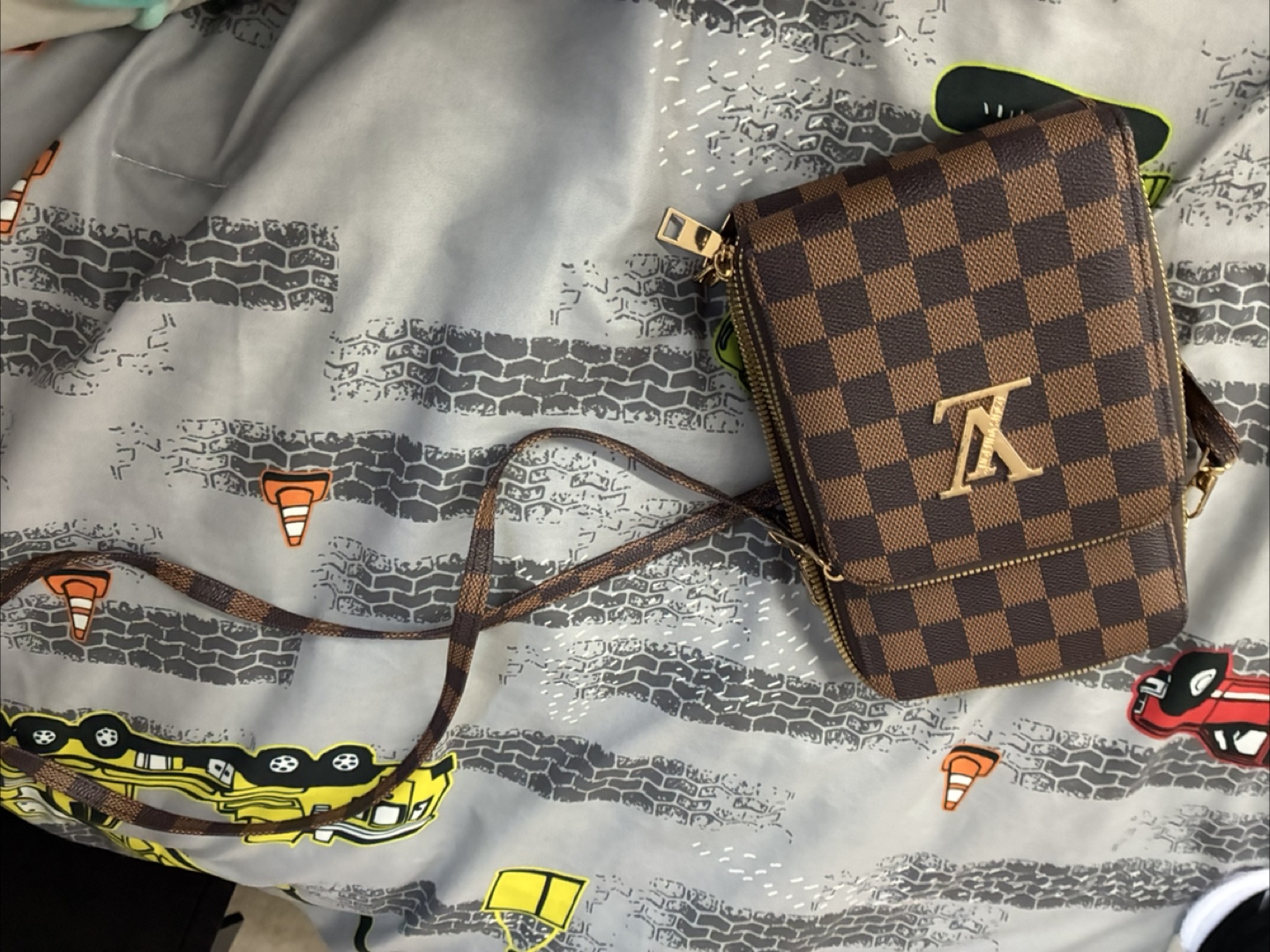 Louis Vuitton Damier Ebene Phone Pouch NEED GONE ASAP - photo 3