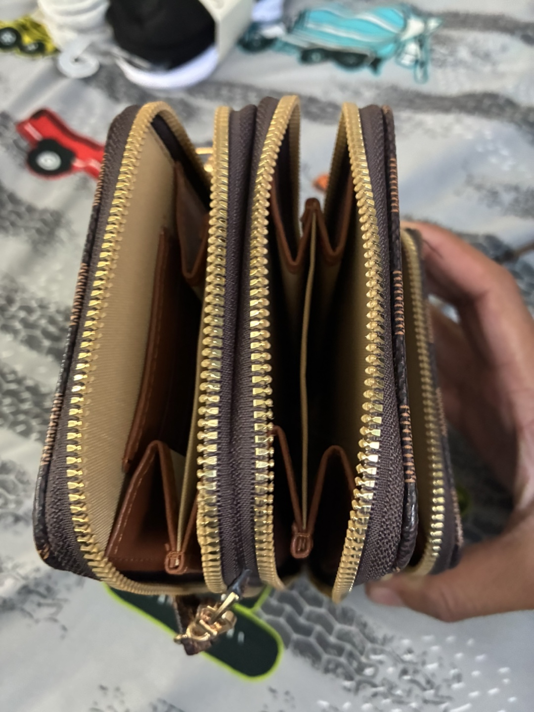 Louis Vuitton Damier Ebene Phone Pouch NEED GONE ASAP - photo 4