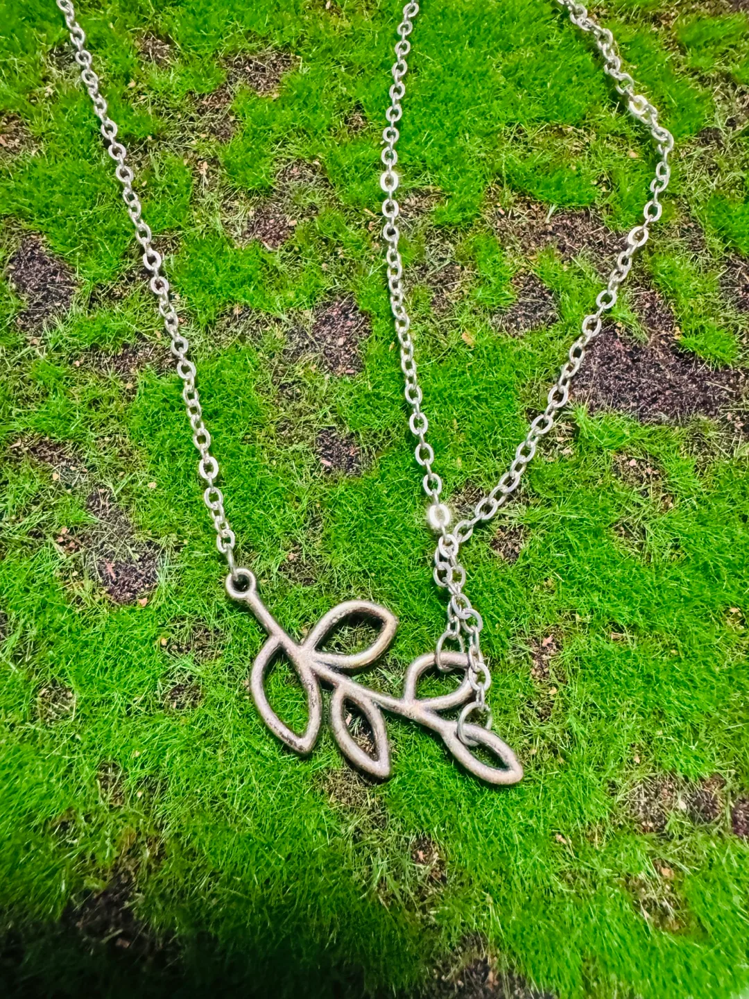 Silver Leaf Pendant Necklace thumbnail
