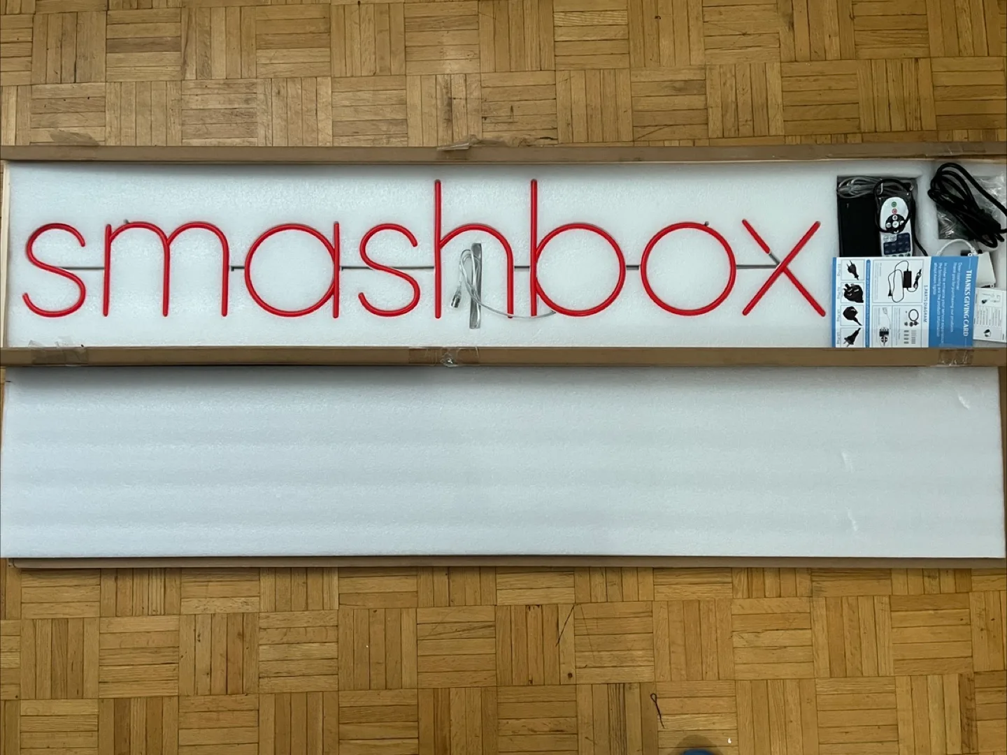Smashbox Neon Sign - New in Box! image indicator(2)