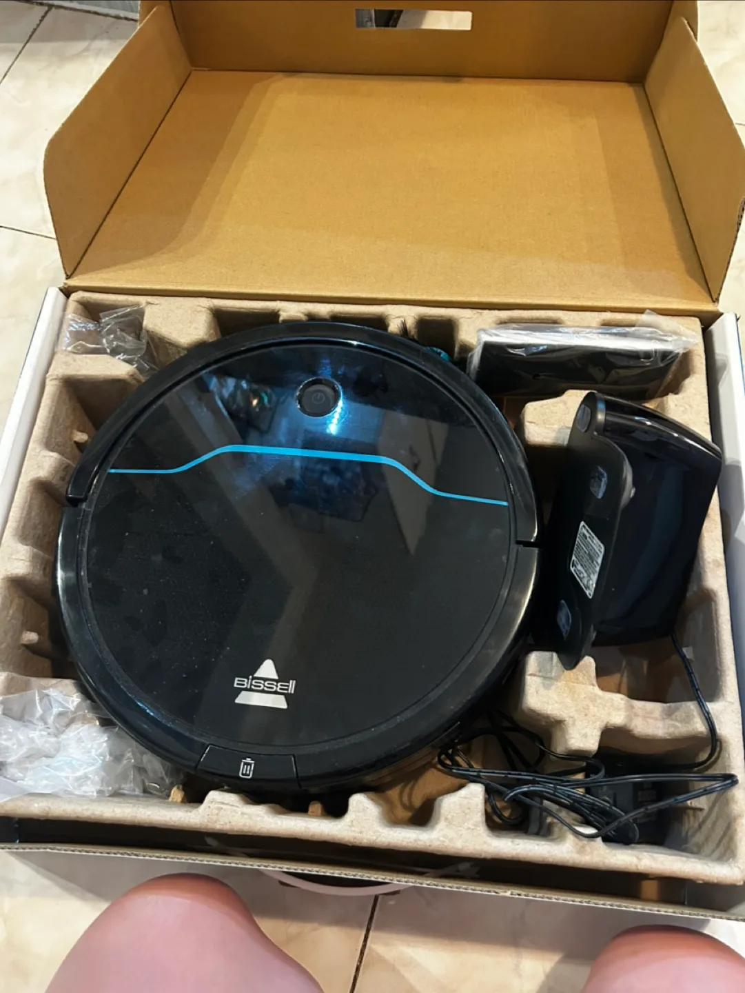 Bissell EV775 Connect Robotic Vacuum - Like New! thumbnail