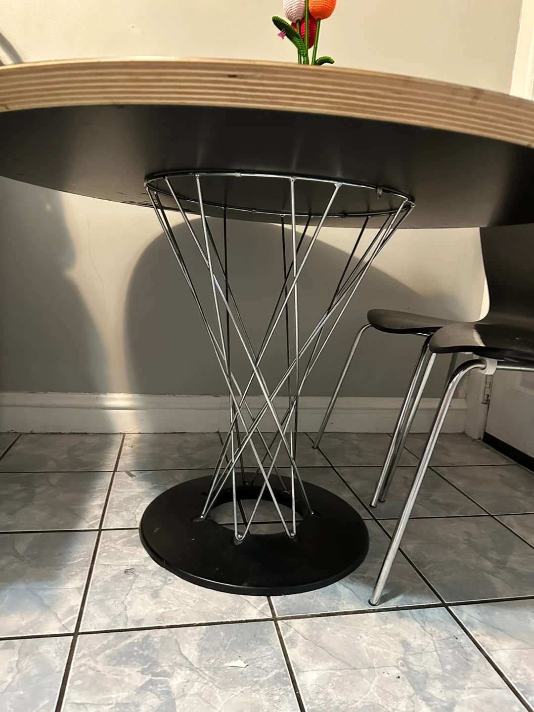 Round Dining Table with Wire Base - photo 2