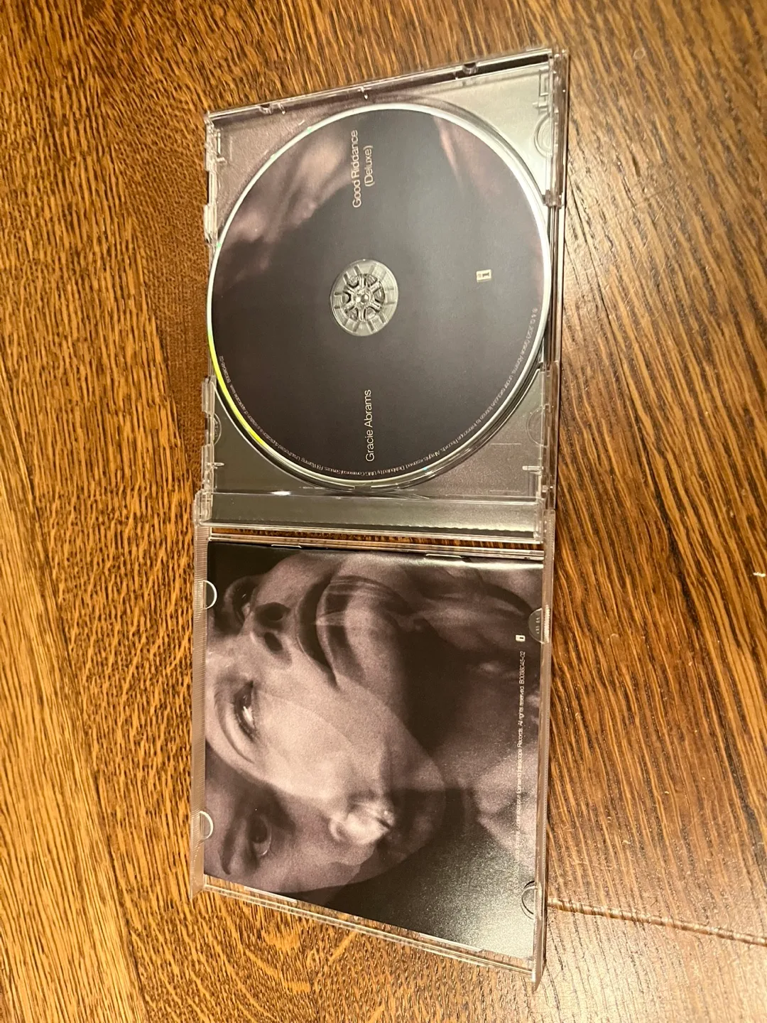 Gracie Abrams "Good Riddance (Deluxe)" cd image indicator(2)