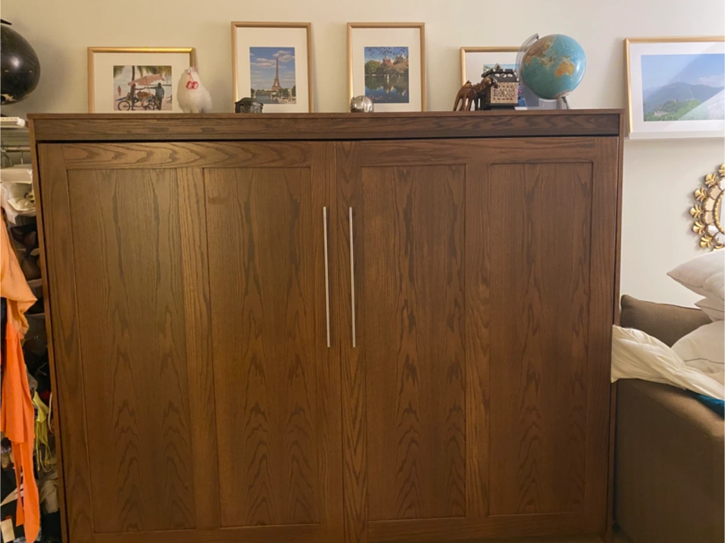 Murphy Bed - Great Space Saver!