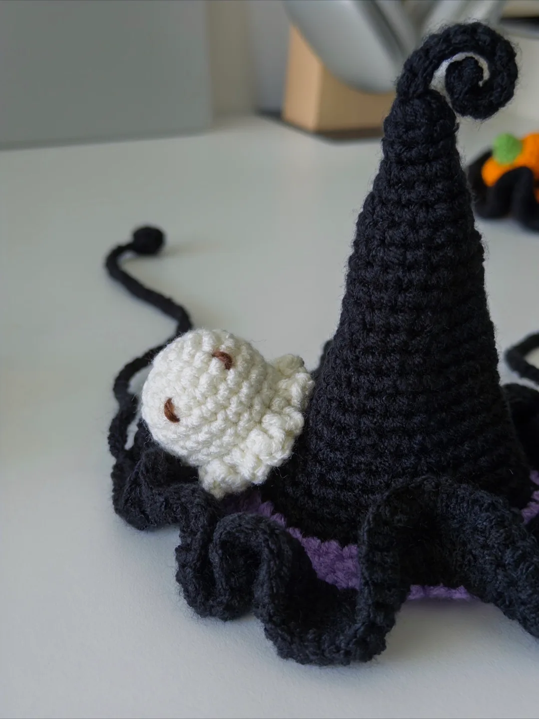 handmade crochet witch hat with little ghost image indicator(6)
