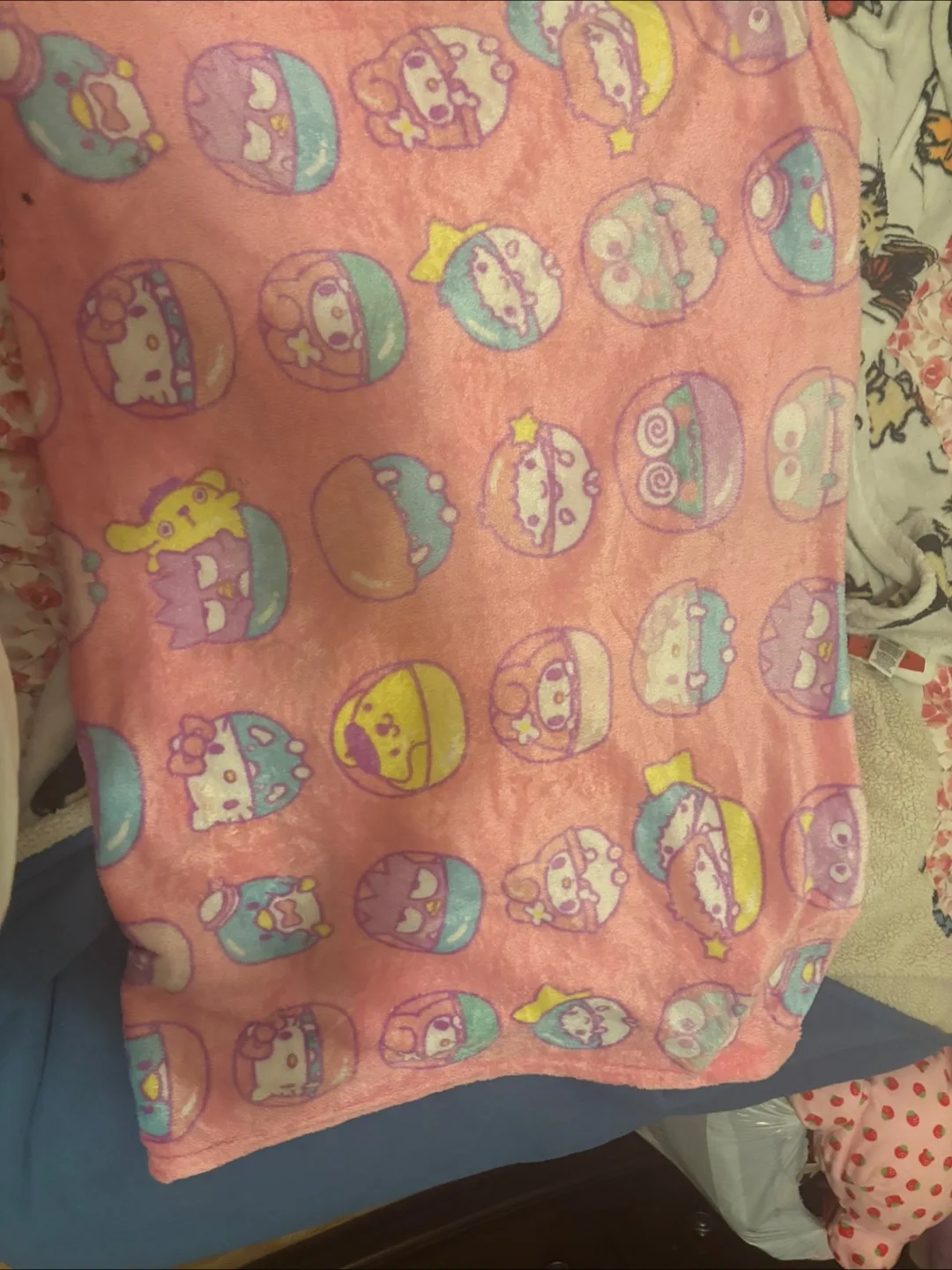 Sanrio Characters Pink Blanket thumbnail
