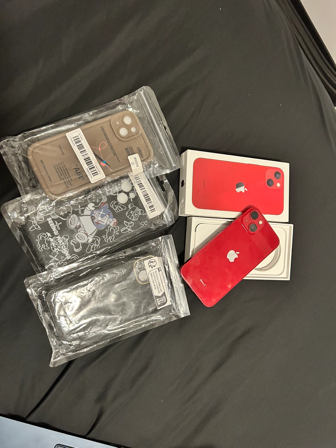 iPhone 13 (PRODUCT)RED + 3 Cases - photo 2