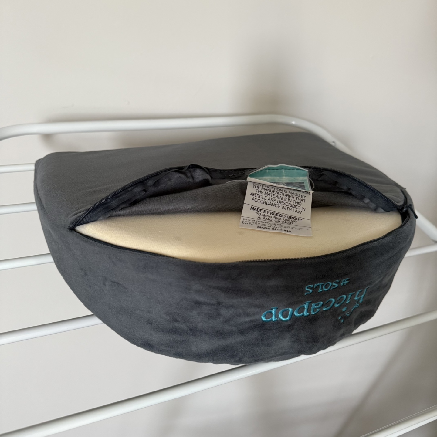 Hiccapop Pregnancy Wedge Pillow - photo 3