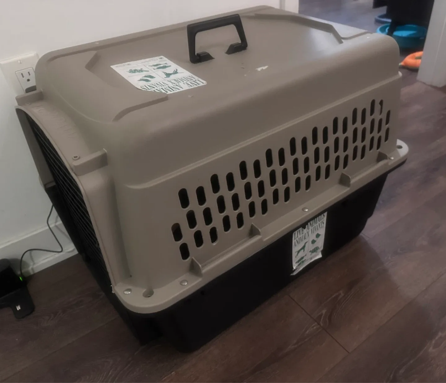 Petmate Pet Taxi Kennel - Airline approved thumbnail