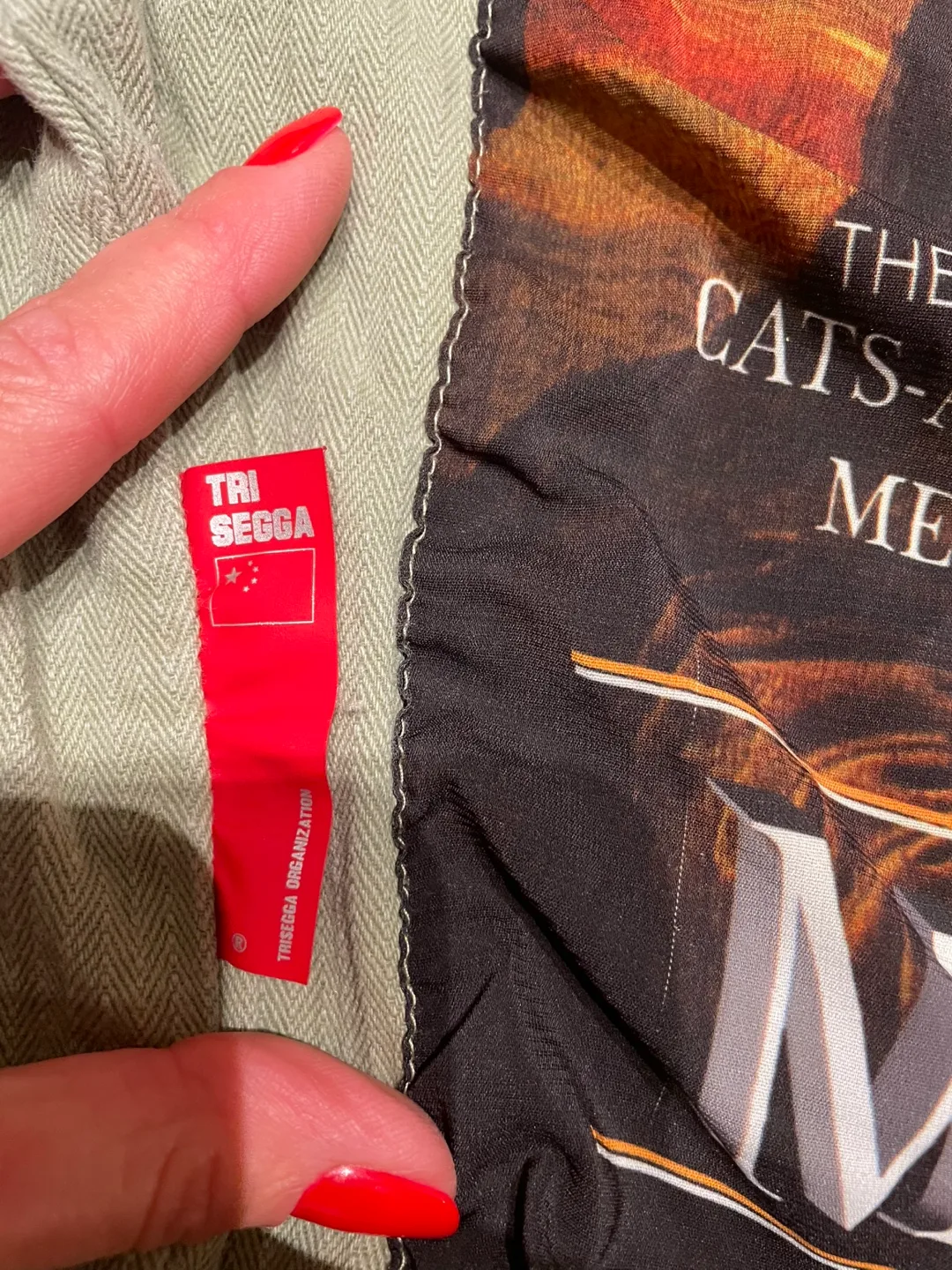 Trisegga Meowna Lisa Hoodie - Size S image indicator(4)