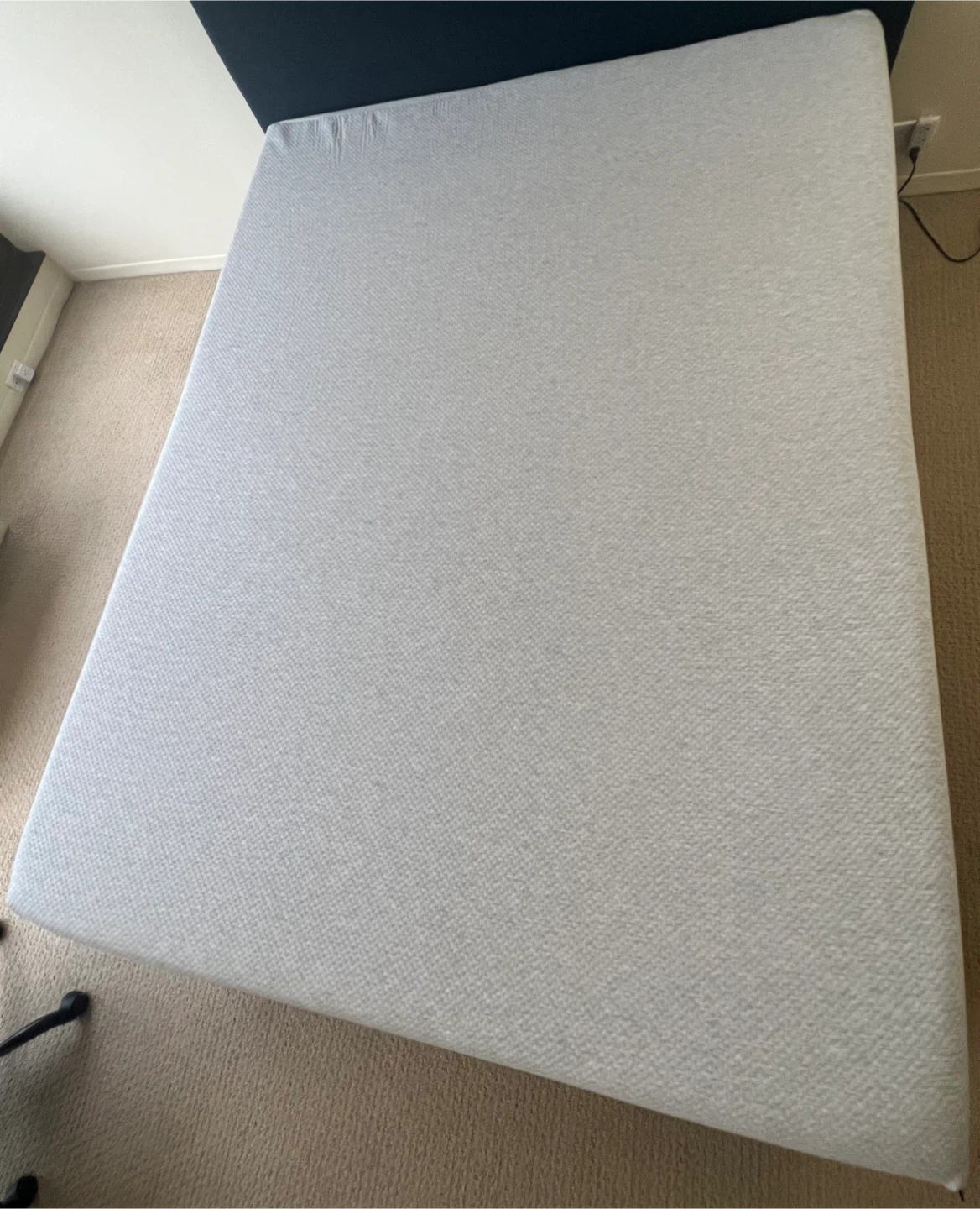 Zinus Queen Size 10” Memory Foam Mattress - photo 3