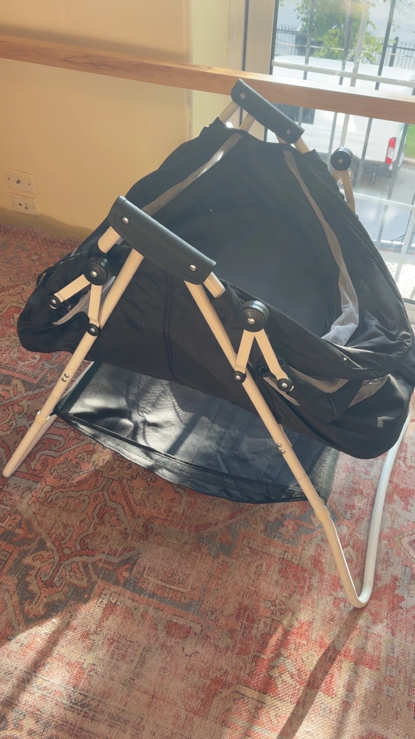 Black Portable Baby Bassinet - photo 3