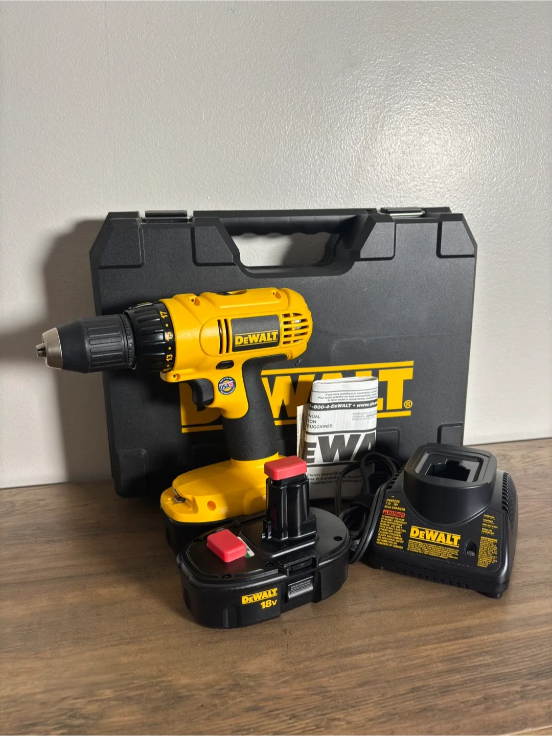 DeWalt Drill/Driver Kit - Steal Deal! thumbnail