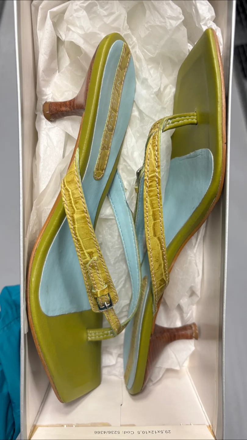 FREE Nine West Med Green Croco Heels - Size 7.5 image indicator(3)