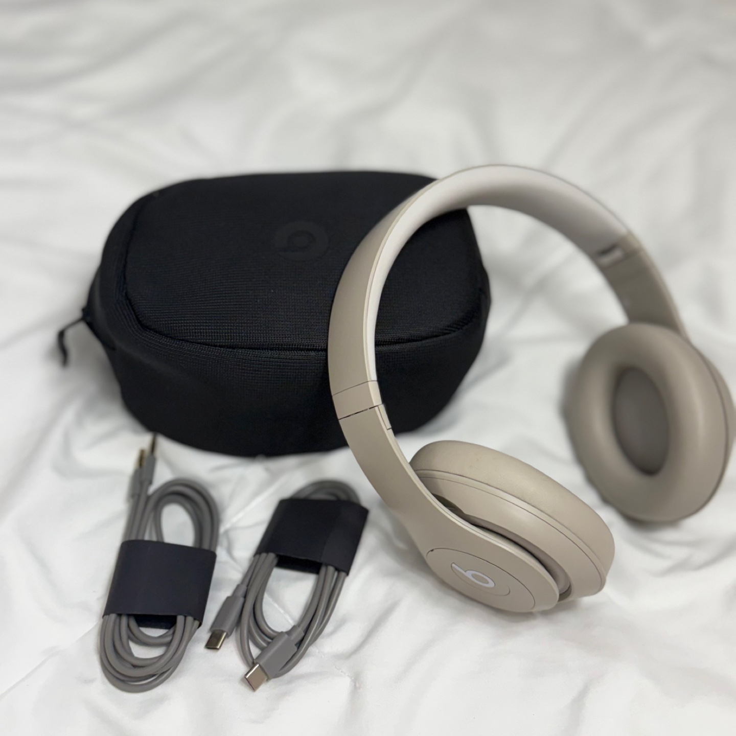 Beats Studio Pro Sandstone Headphones - photo 3