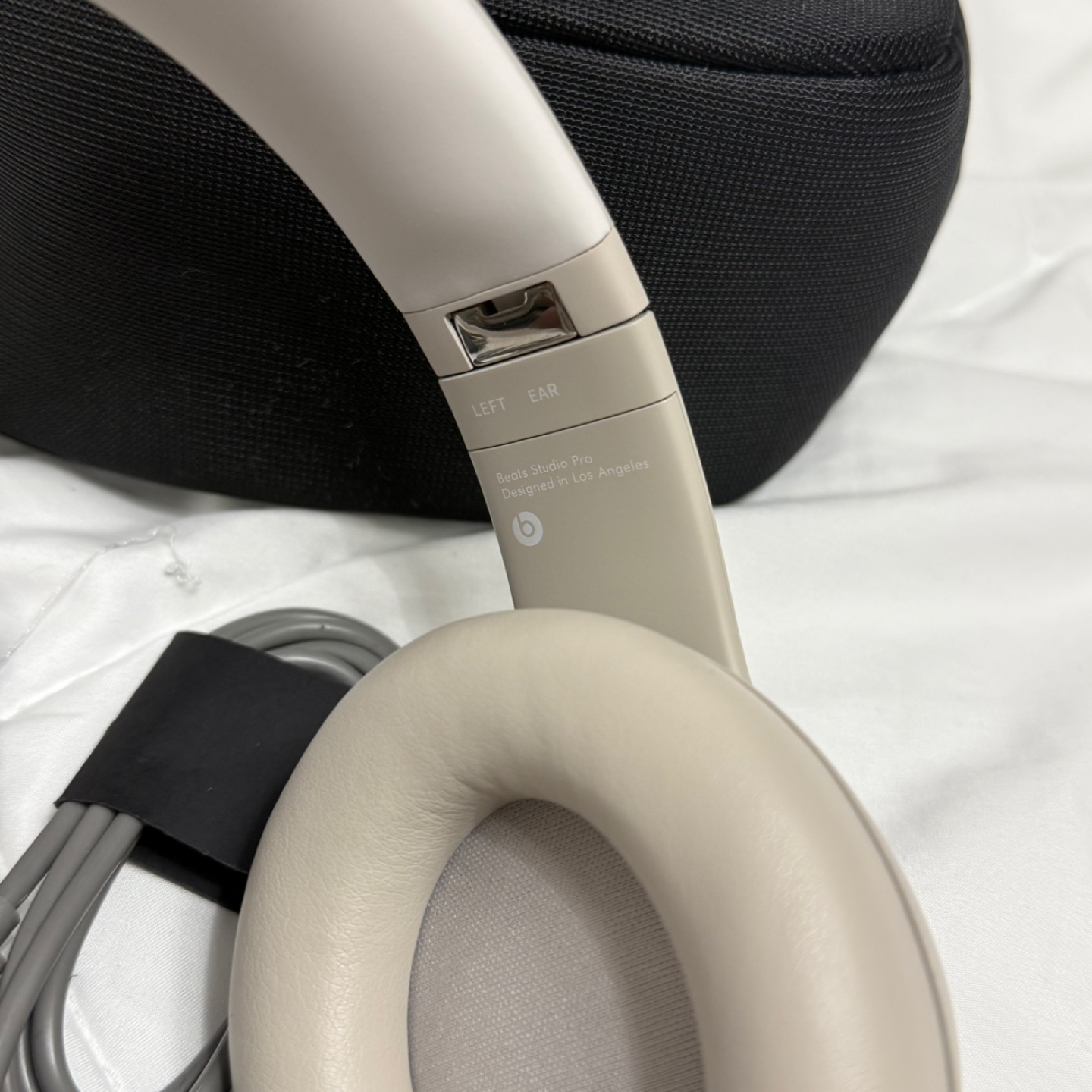 Beats Studio Pro Sandstone Headphones - photo 5