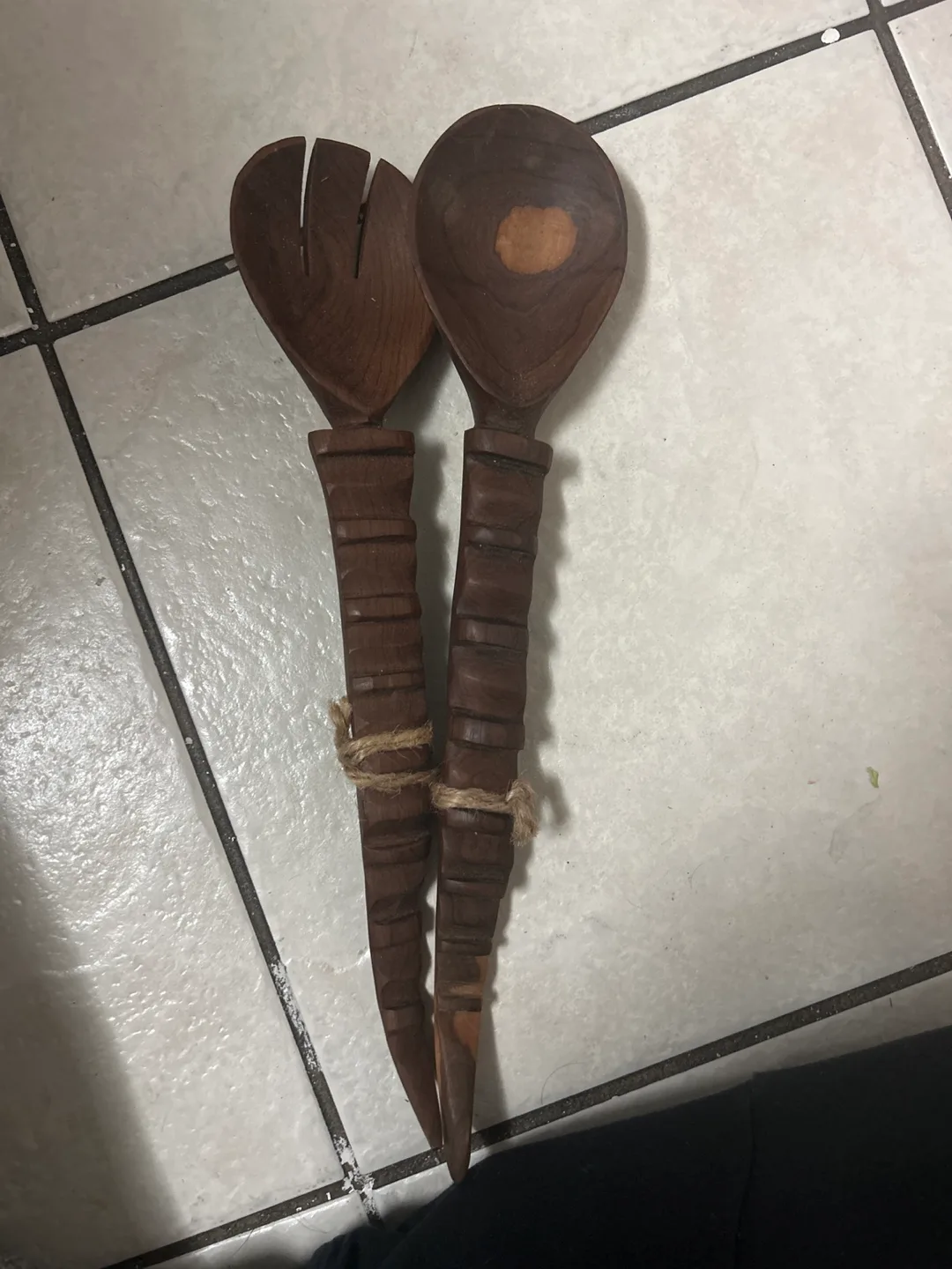 Wooden Salad Spoon and Fork Set thumbnail