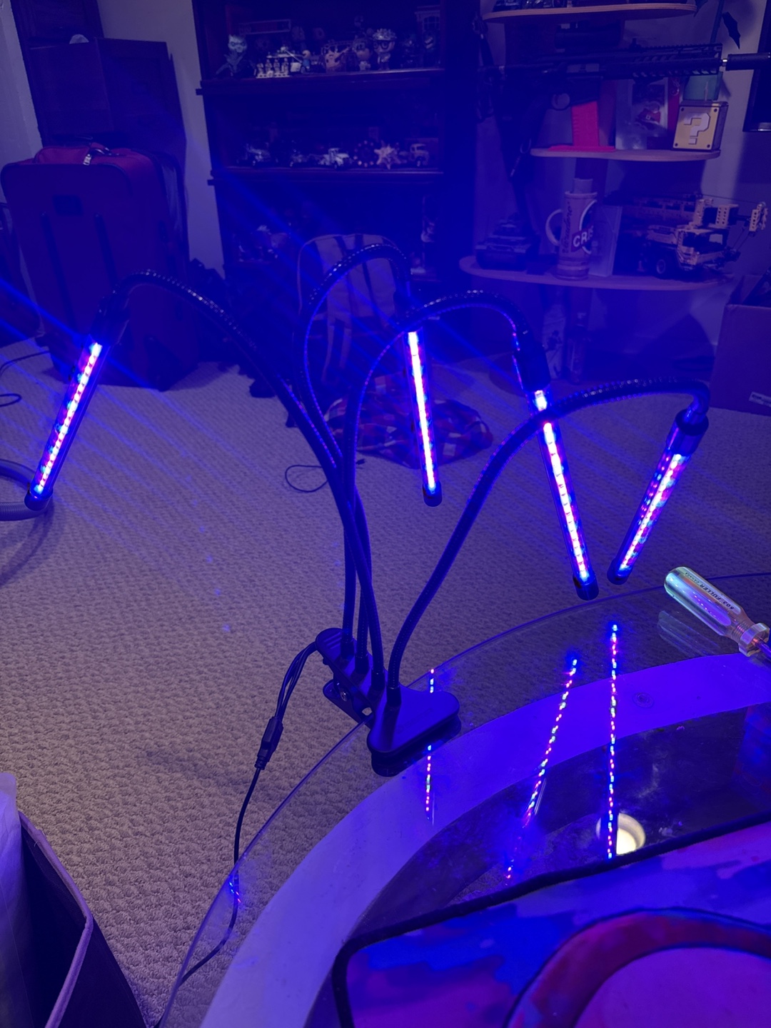 Clip-On LED Grow Light with 4 Flexible Arms - photo 3
