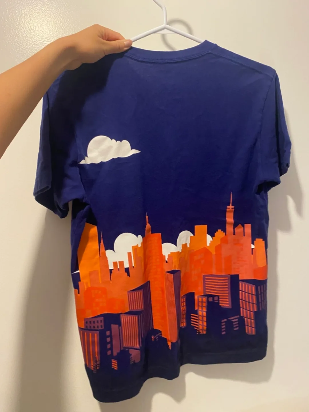 Uniqlo Marvel 2018 Graphic Tee. Avengers Iron Man image indicator(2)