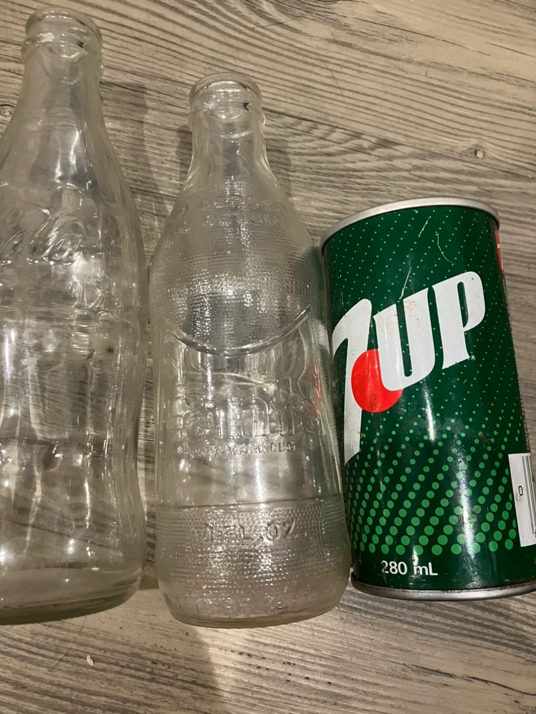 Vintage Coca Cola Cola and Fanta Bottles and 7 Up Can image indicator(3)