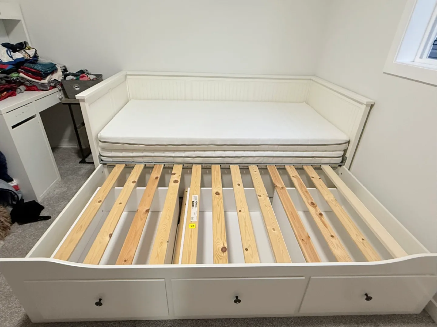 IKEA Hemnes Daybed Frame with 3 Drawers and 2 Mattress image indicator(4)