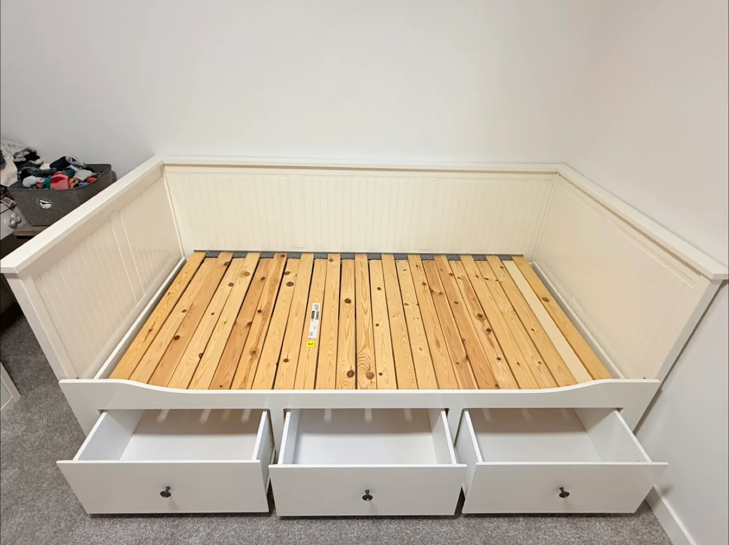 IKEA Hemnes Daybed Frame with 3 Drawers and 2 Mattress image indicator(5)
