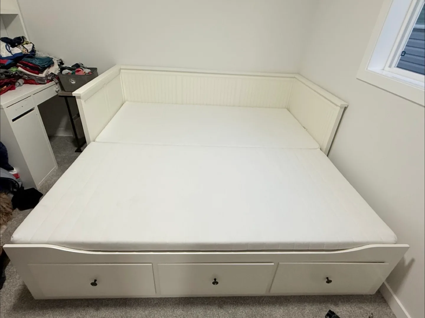 IKEA Hemnes Daybed Frame with 3 Drawers and 2 Mattress image indicator(2)