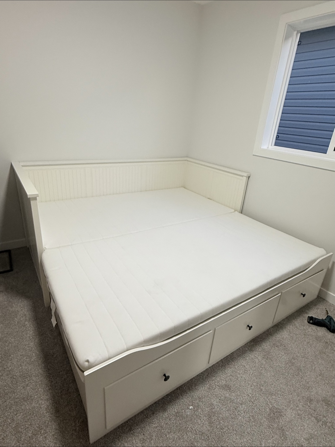 IKEA Hemnes Daybed Frame with 3 Drawers and 2 Mattress - photo 3