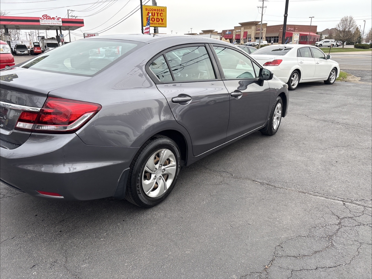 Honda Civic Gray Sedan - photo 4