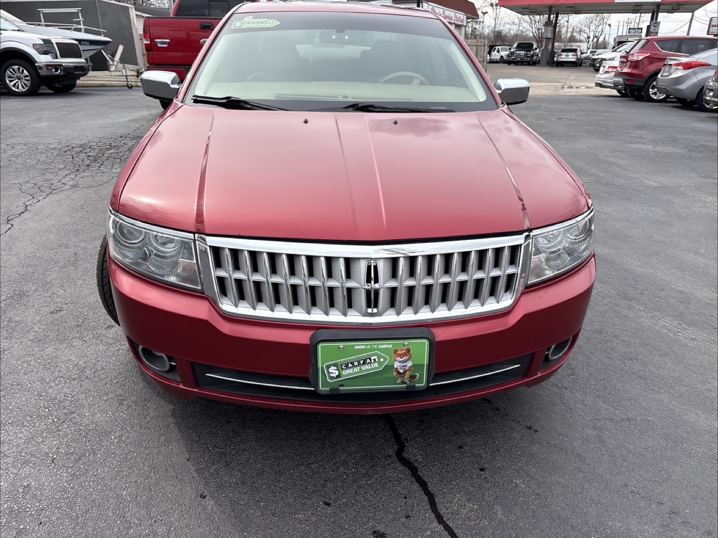 Red Lincoln MKZ Sedan - photo 2