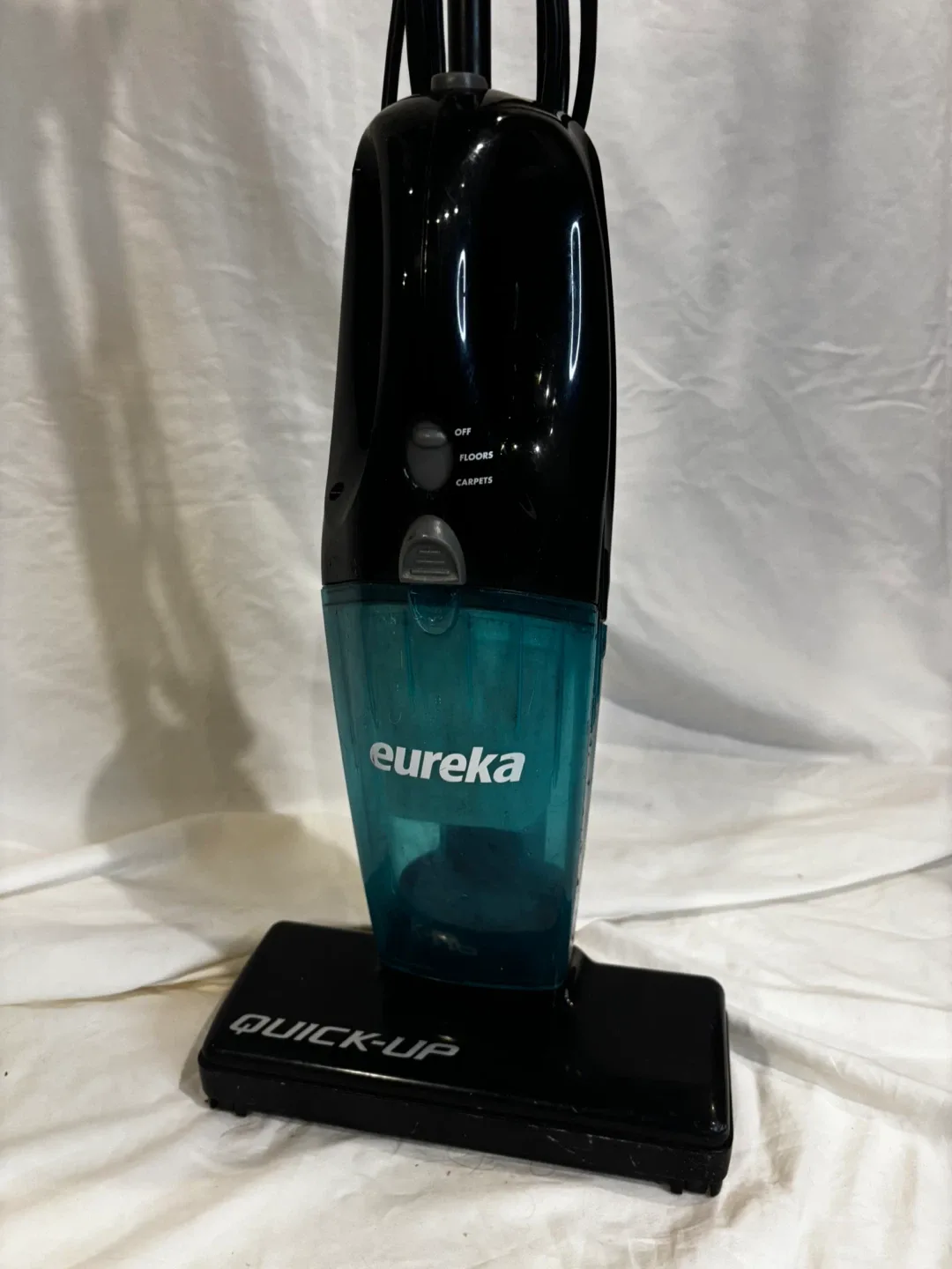 Eureka Quick-Up Corded Stick Vacuum image indicator(2)