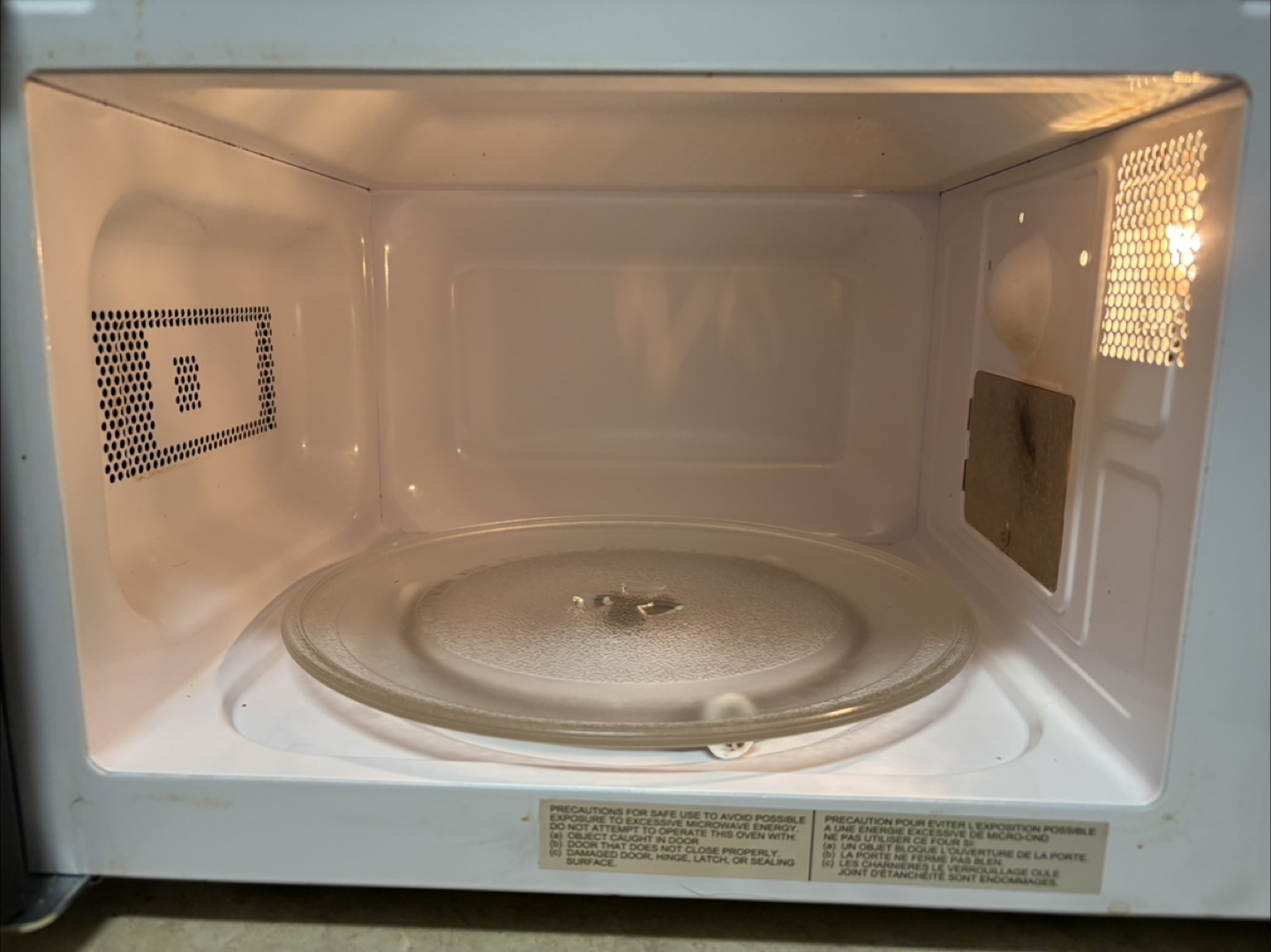 Hamilton Beach Microwave - photo 3