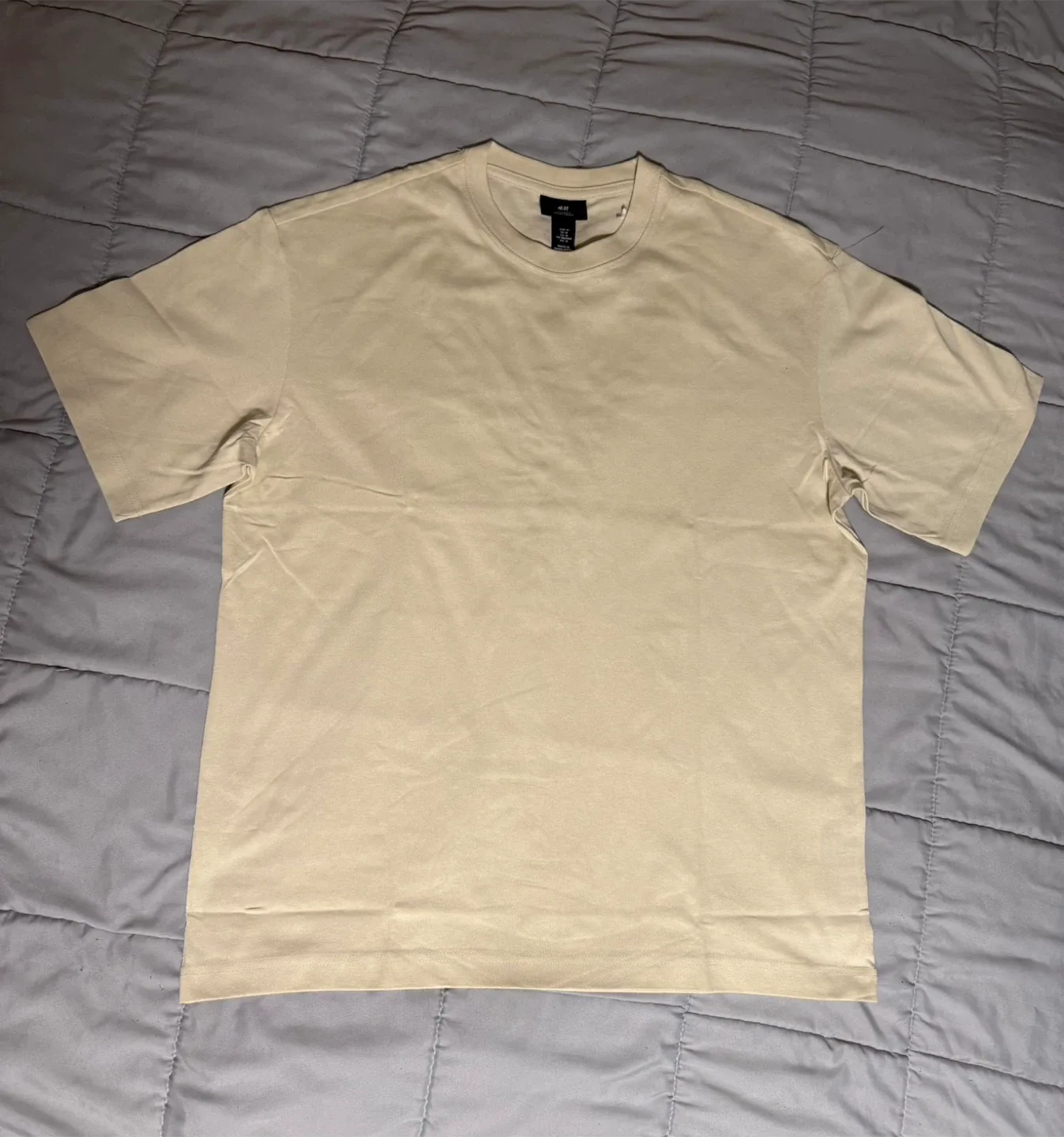 Minimalist Beige H&M Tee – Size M – $25 thumbnail