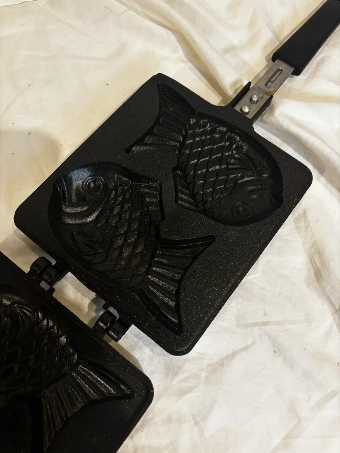 Fish shaped Pancake Pan.xm904 image indicator(8)