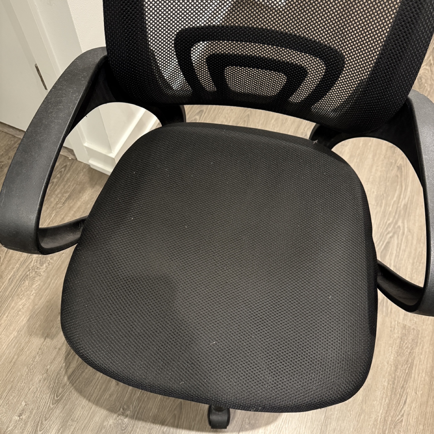 Black Mesh Office Chair - photo 2