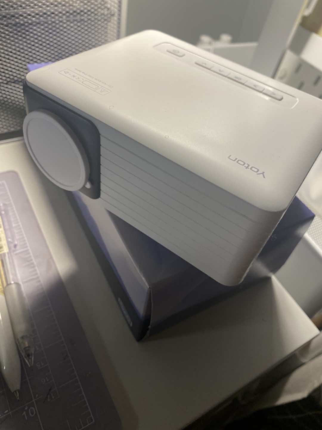 Yoton Projector