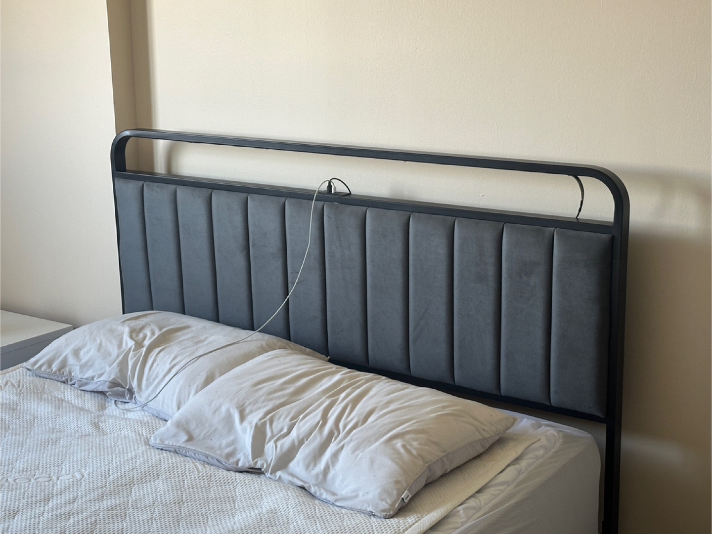 Queen size LED BED FRAME - photo 4