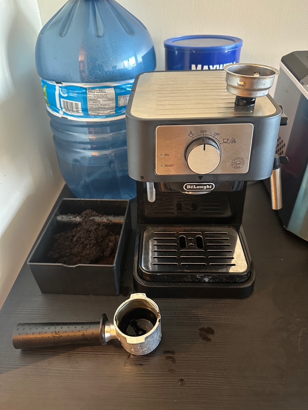 DeLonghi coffee machine - photo 2