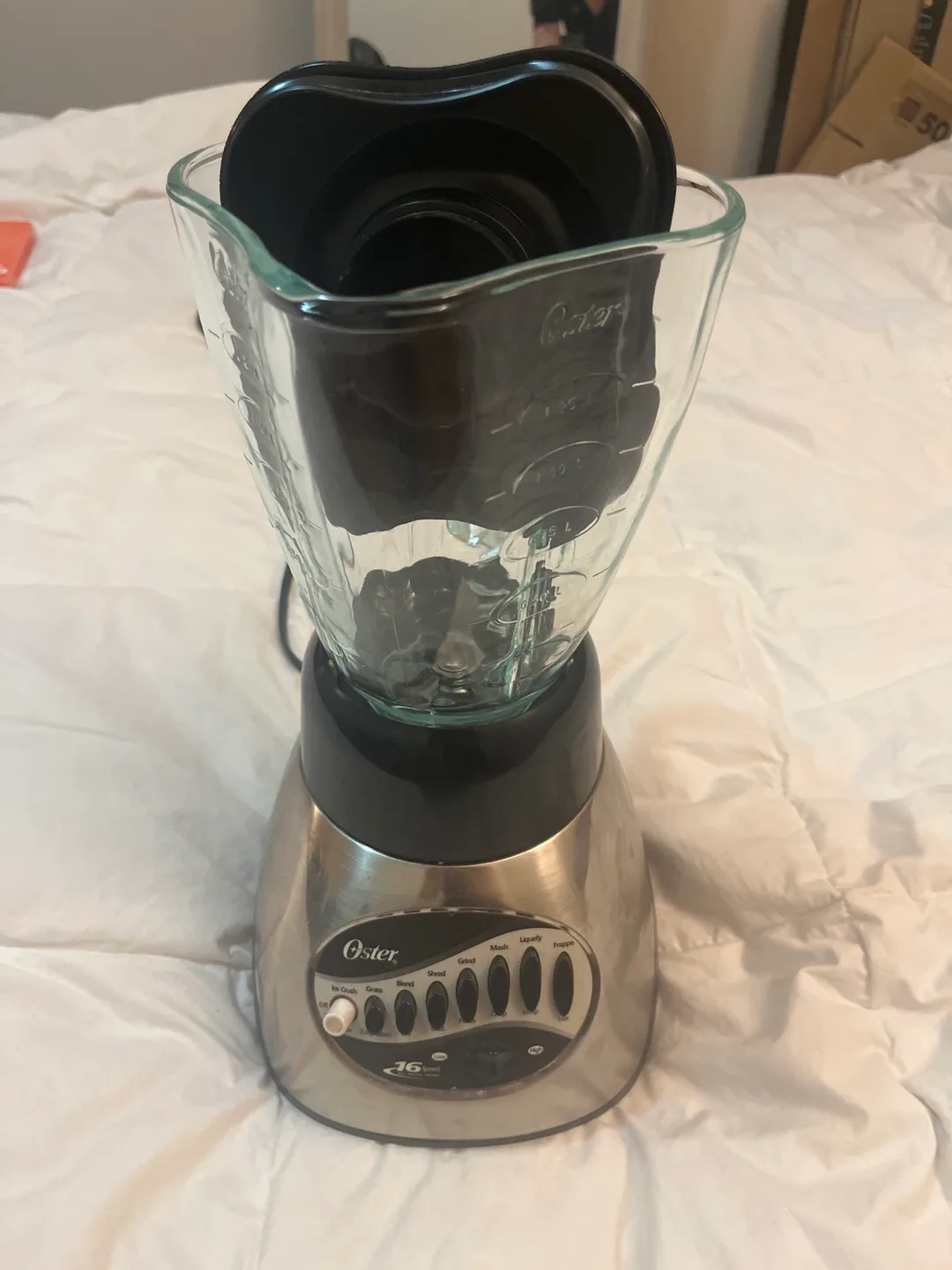 Oster 16-Speed All Metal Drive Blender thumbnail