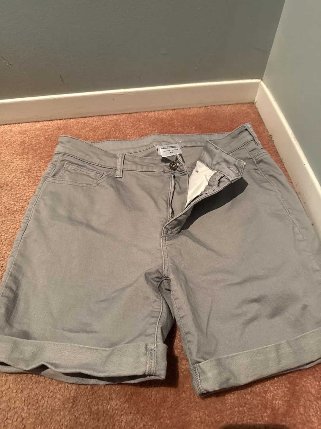 PARASUCO Grey Shorts - Size 16 thumbnail