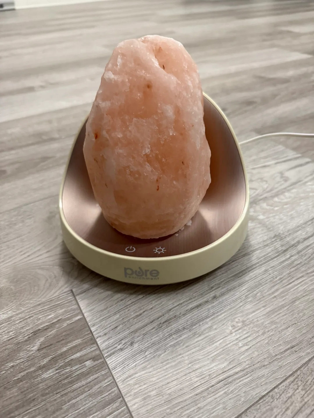 Himalayan Salt Lamp with diffuser thumbnail