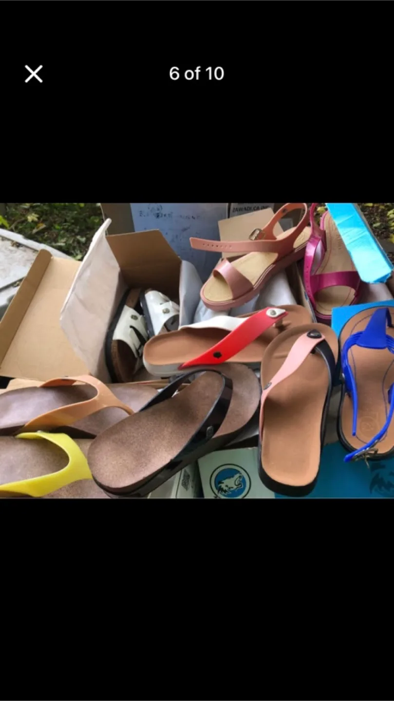 Lots of assorted sandals 100 pieces bulk