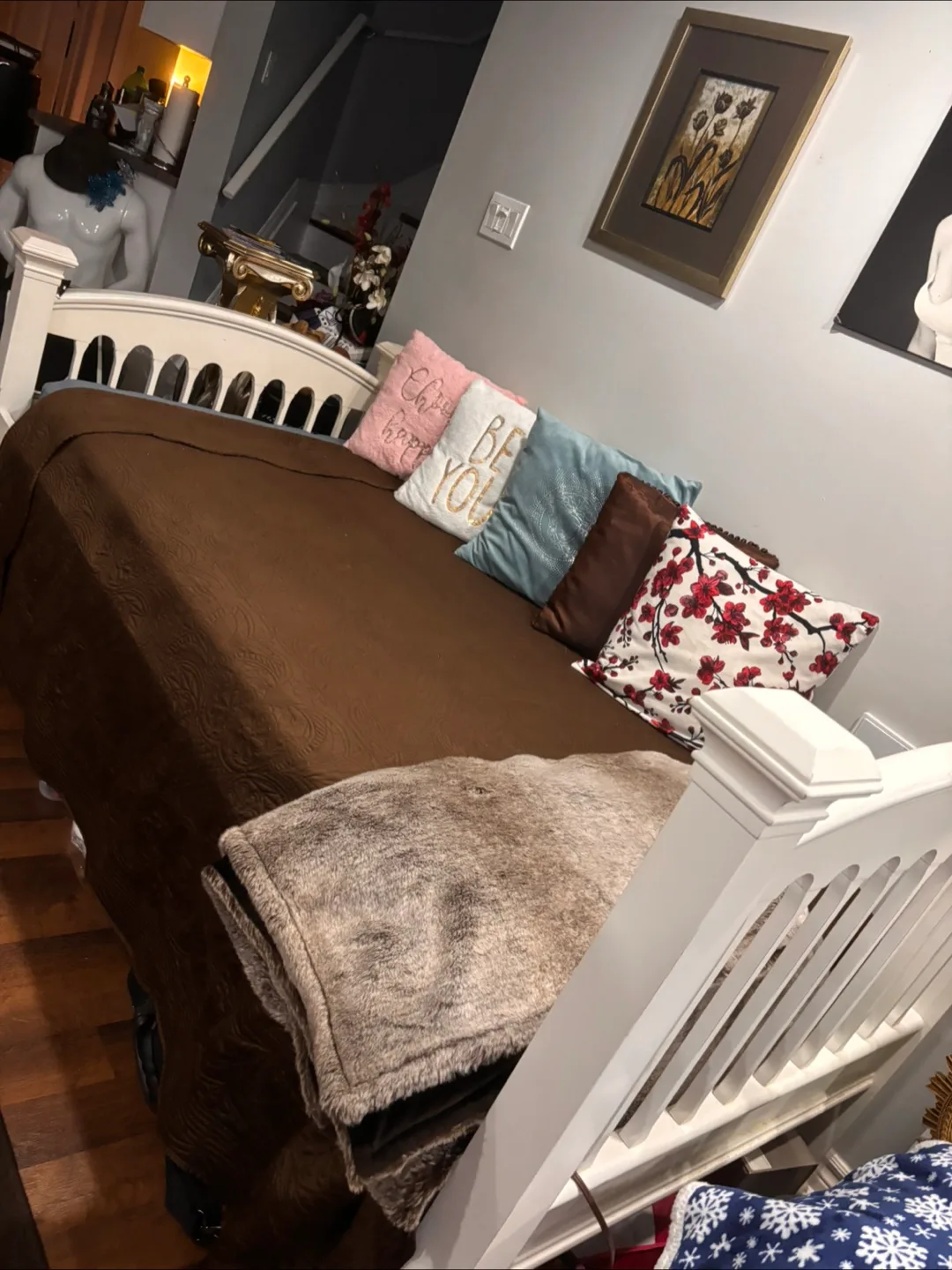 Solid wood Twin bed with Mattress image indicator(2)