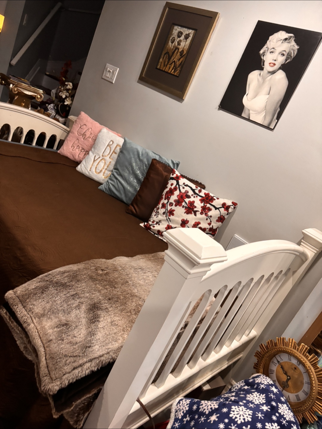 Solid wood Twin bed with Mattress - photo 3
